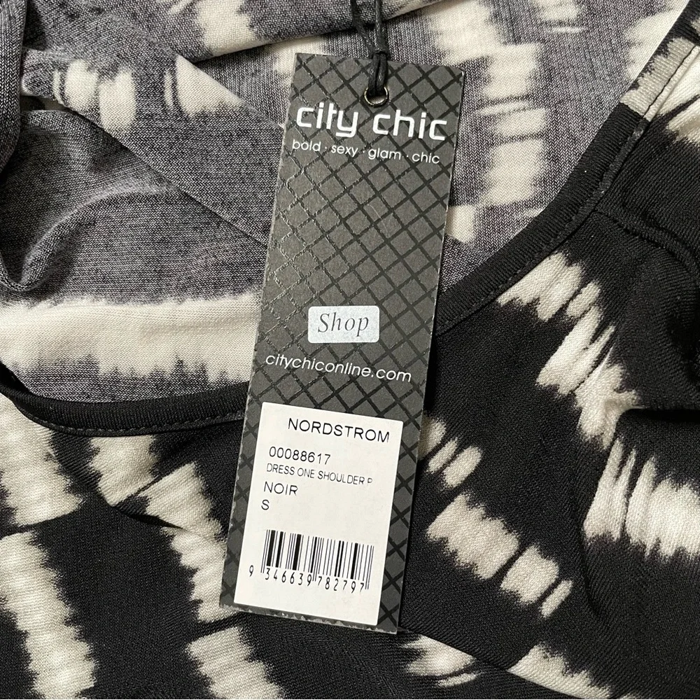 City Chic one Shoulder dress - Picture 4 of 6